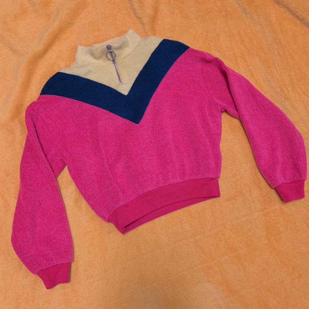 URBAN NATION 90’s style fleece-y sweater